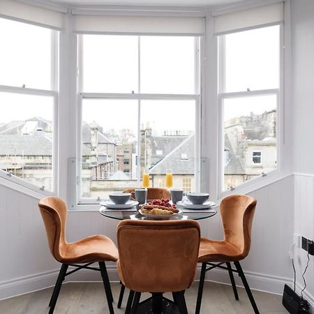 Altido Gorgeous Flat Overlooking Edinburgh Castle Exteriör bild
