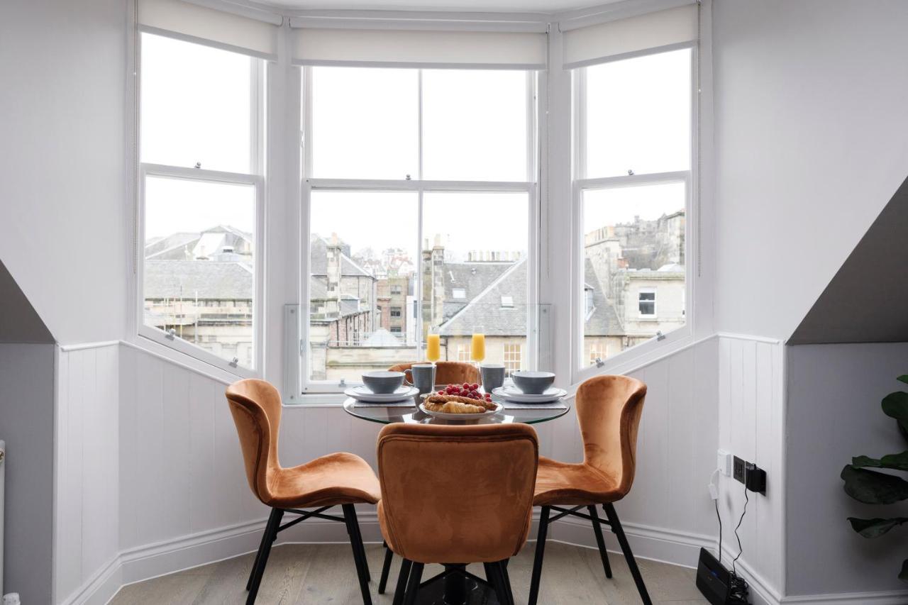 Altido Gorgeous Flat Overlooking Edinburgh Castle Exteriör bild