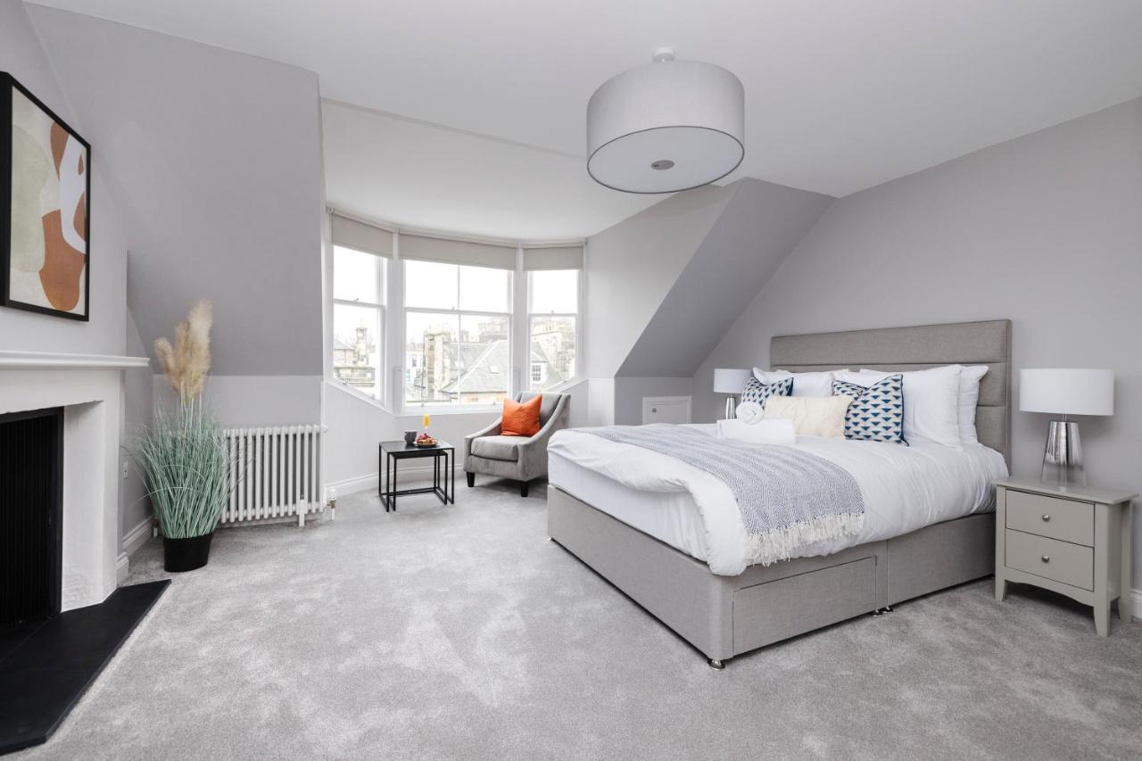 Altido Gorgeous Flat Overlooking Edinburgh Castle Exteriör bild