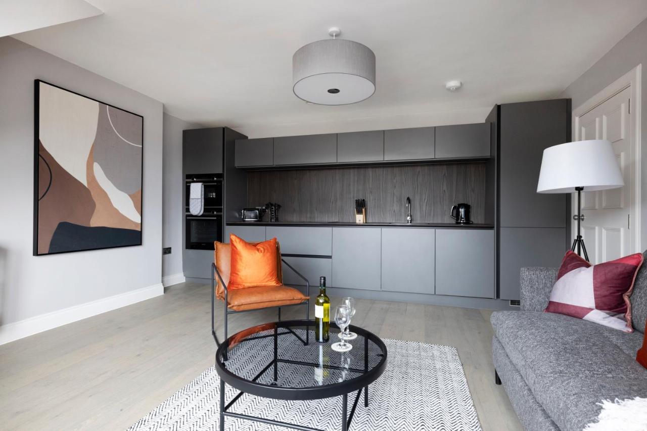 Altido Gorgeous Flat Overlooking Edinburgh Castle Exteriör bild